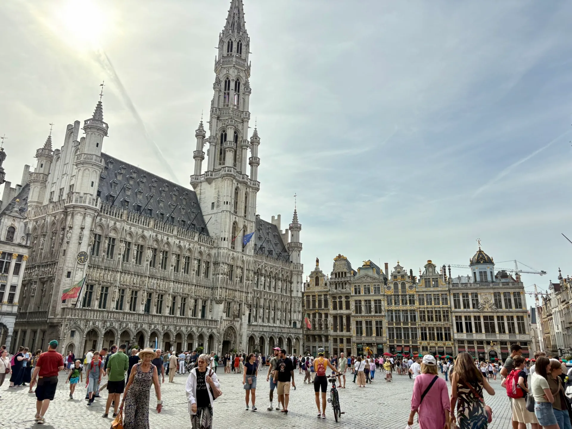 L'hôtel de ville de Bruxelles depuis la Grande Place