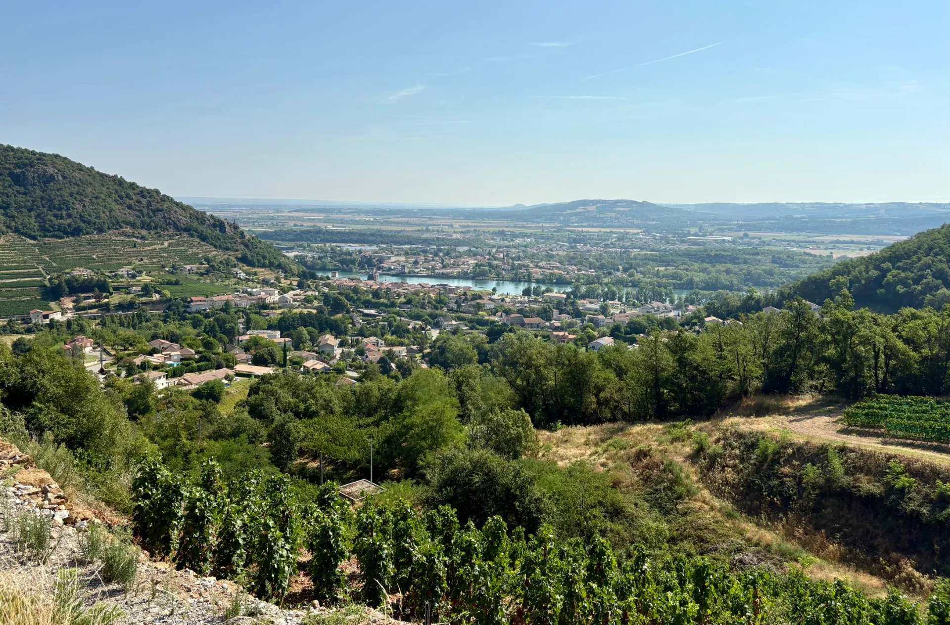 Vue sur la ville d'Andance, le rhône depuis la route de Talencieux
