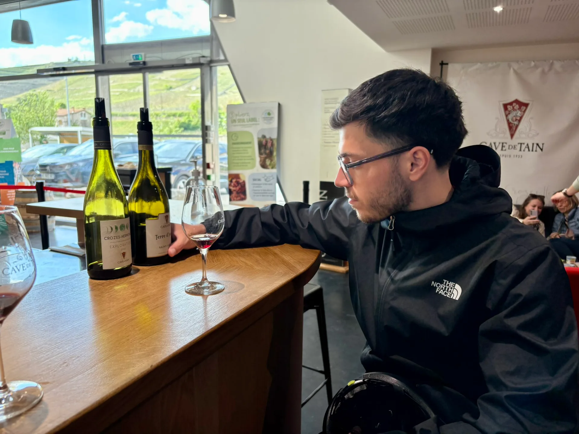 Dégustation de vin à la Cave de Tain, Hermitage