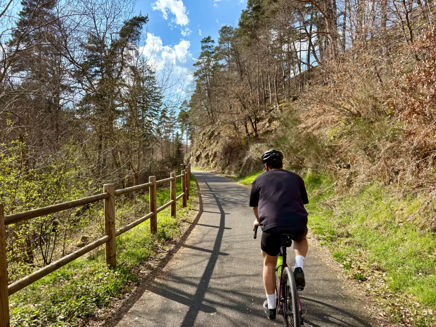 La Via Fluvia, ancienne voie ferrée reconvertie en piste cyclable