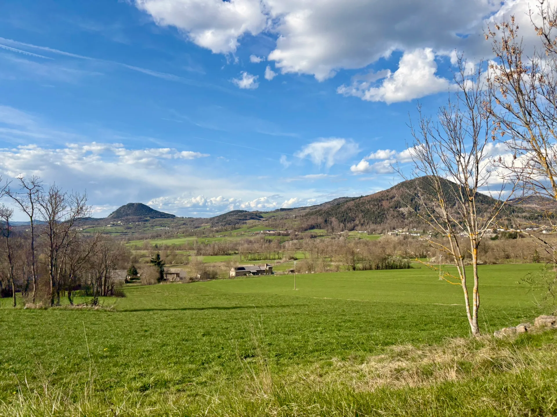 Les sucs vus depuis la Via Fluvia