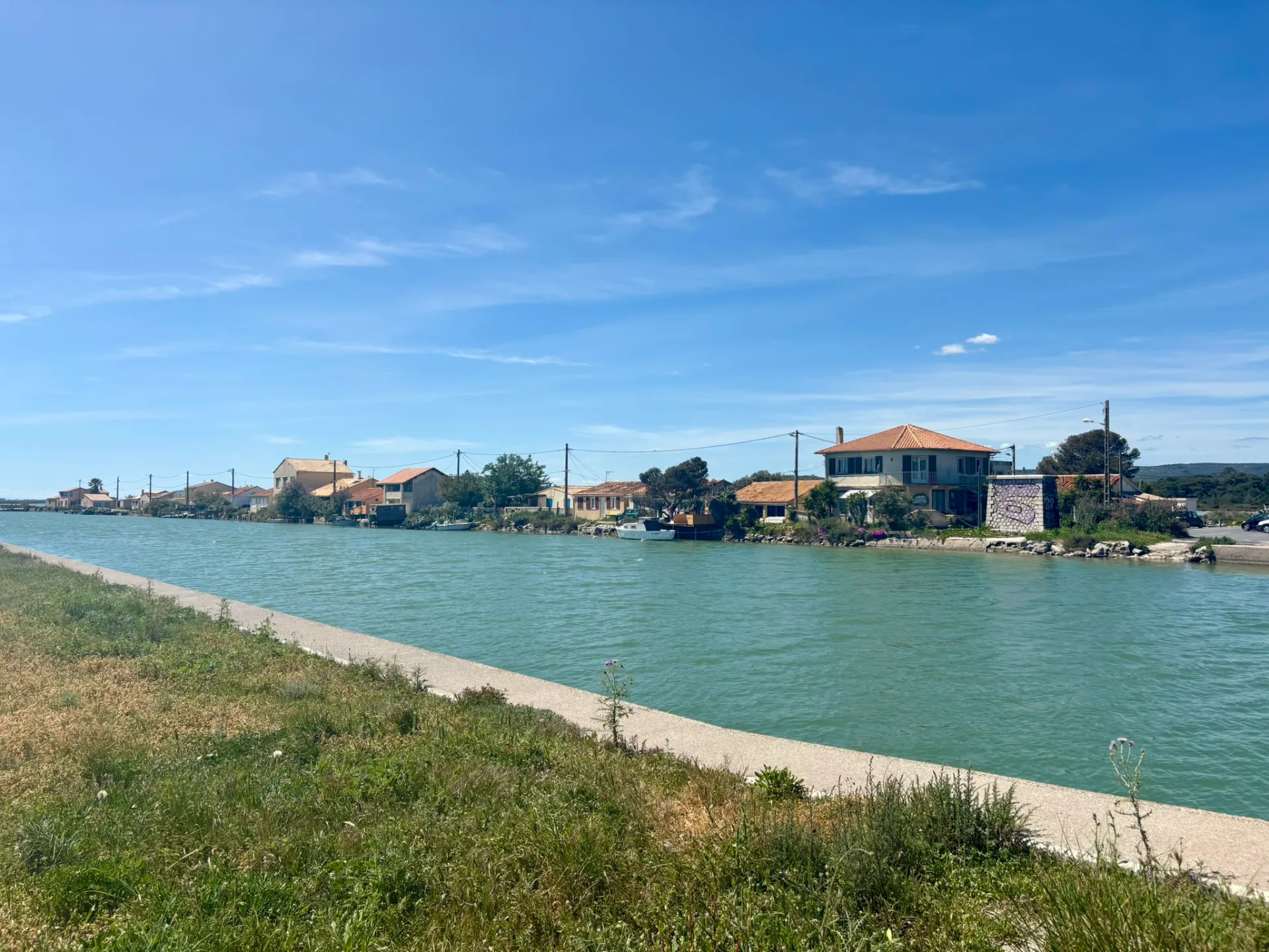 Les derniers kilomètres à vélo entre Maguelone et Sète
